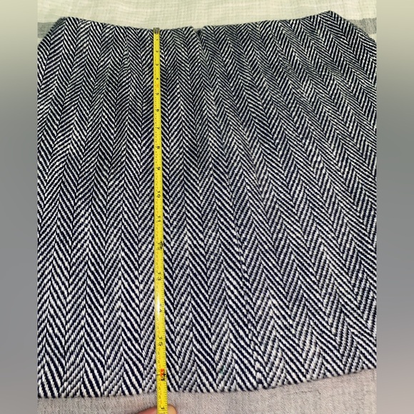Theory Mini Skirt - Picture 9 of 11